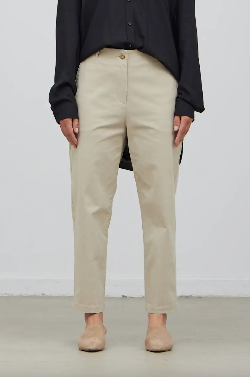 On The Move Tapered Pant Pants in Papyrus at Wrapsody