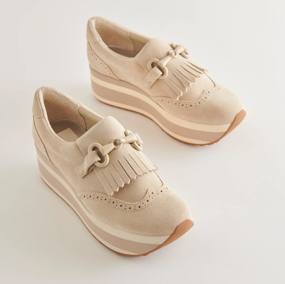 Suede Almond Loafer Shoes in 6 at Wrapsody