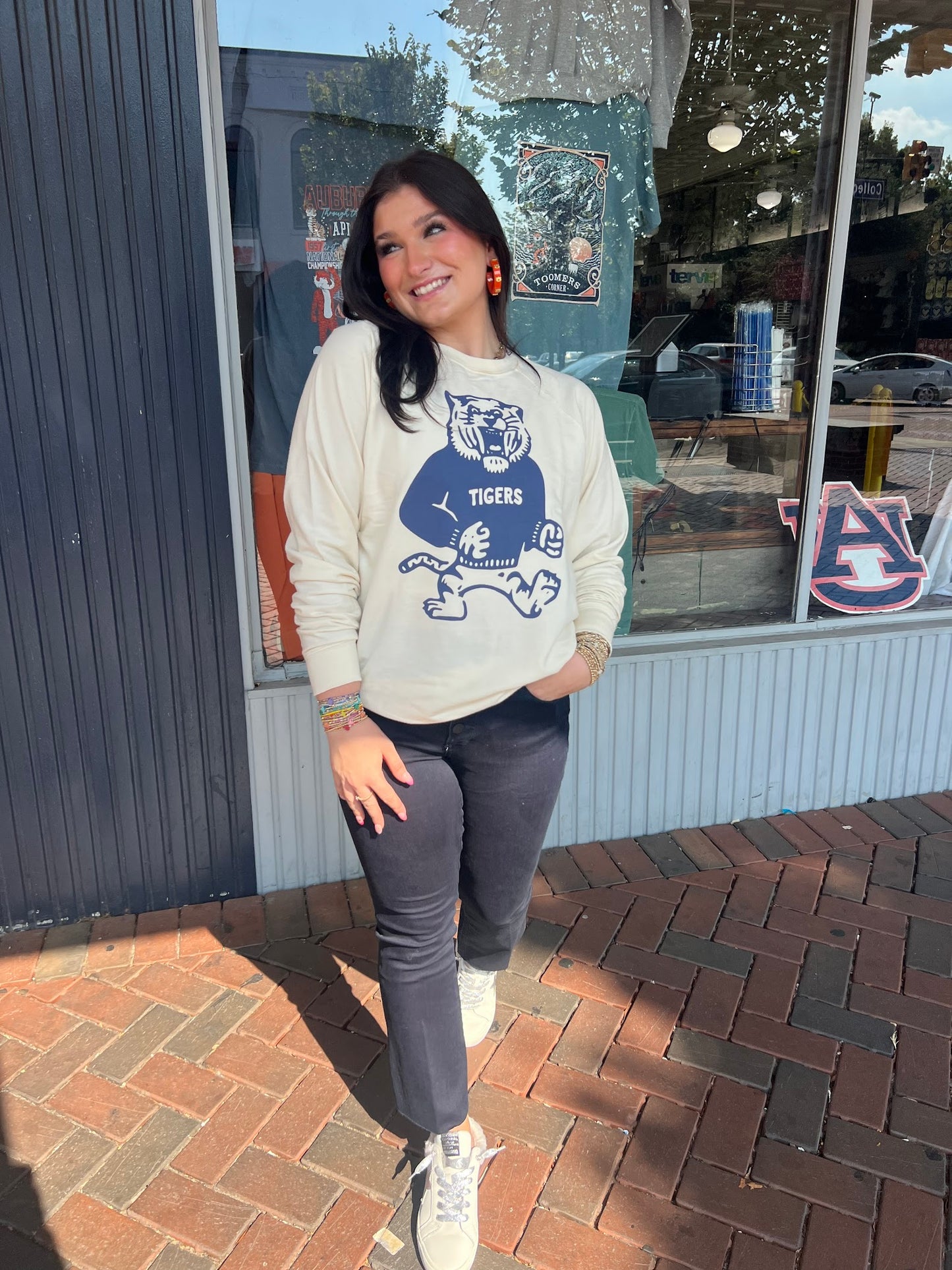 Retro Tiger Cream/Navy Sweatshirt Tops in S at Wrapsody